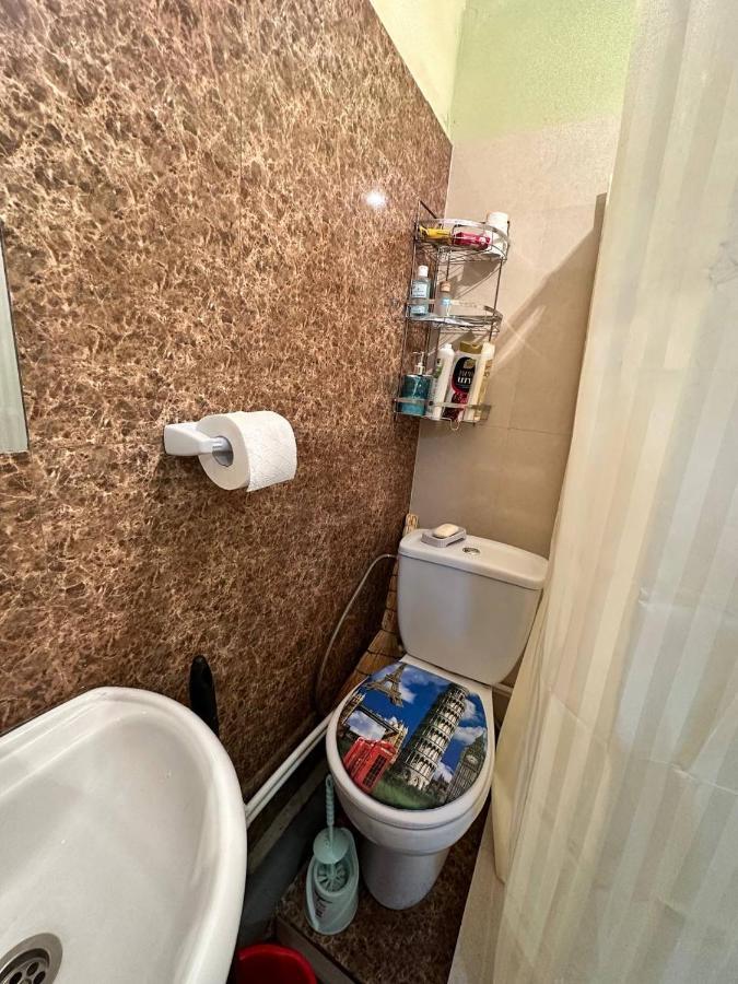 Vahe'S Family Guests House Apartamento Erevan Exterior foto