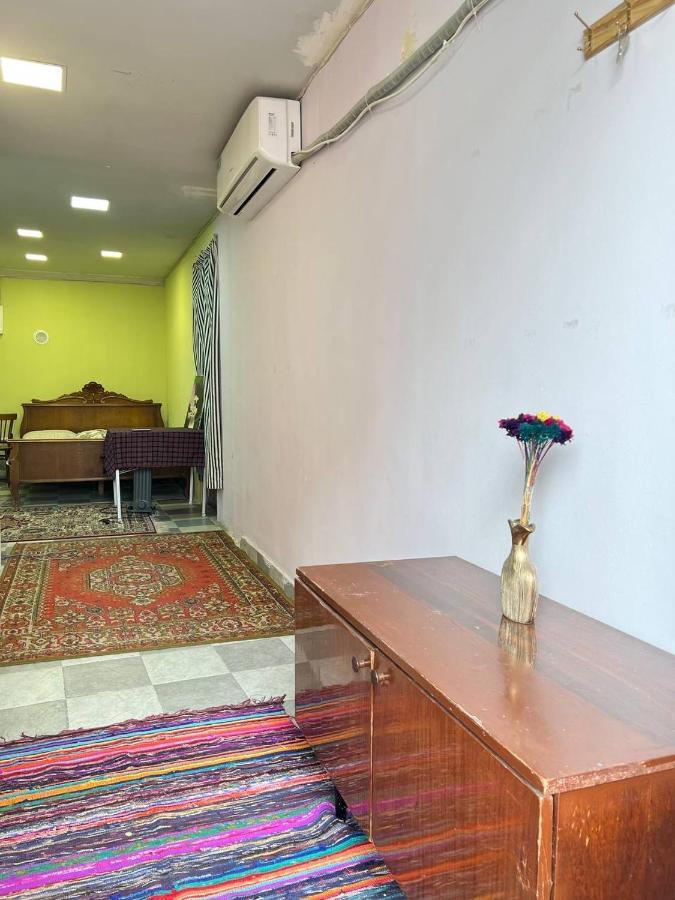Vahe'S Family Guests House Apartamento Erevan Exterior foto