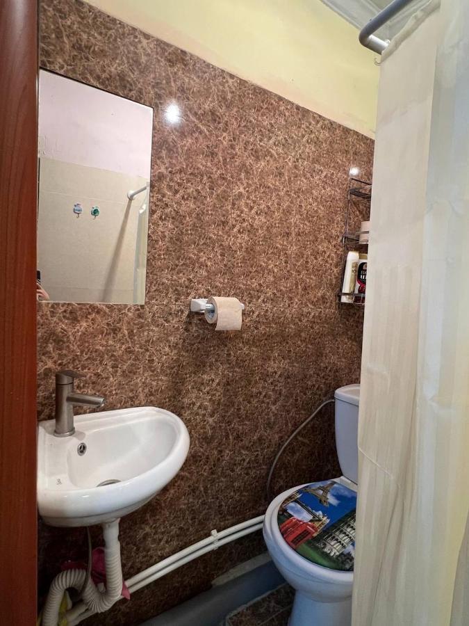 Vahe'S Family Guests House Apartamento Erevan Exterior foto
