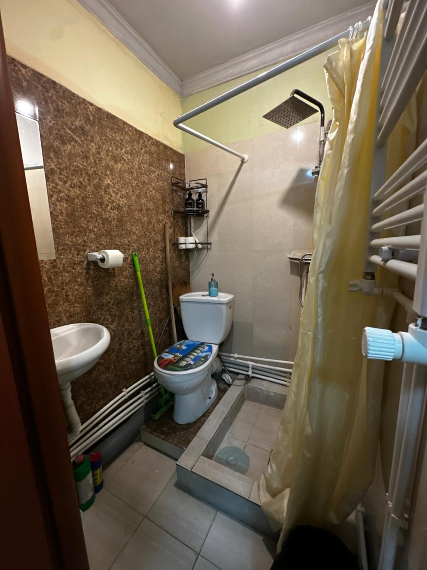Vahe'S Family Guests House Apartamento Erevan Exterior foto