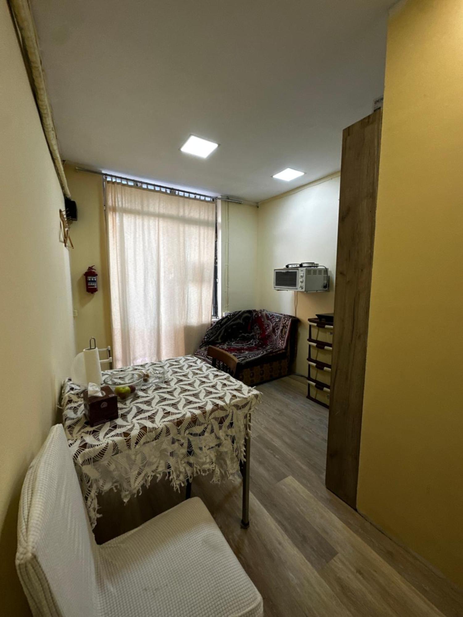 Vahe'S Family Guests House Apartamento Erevan Exterior foto